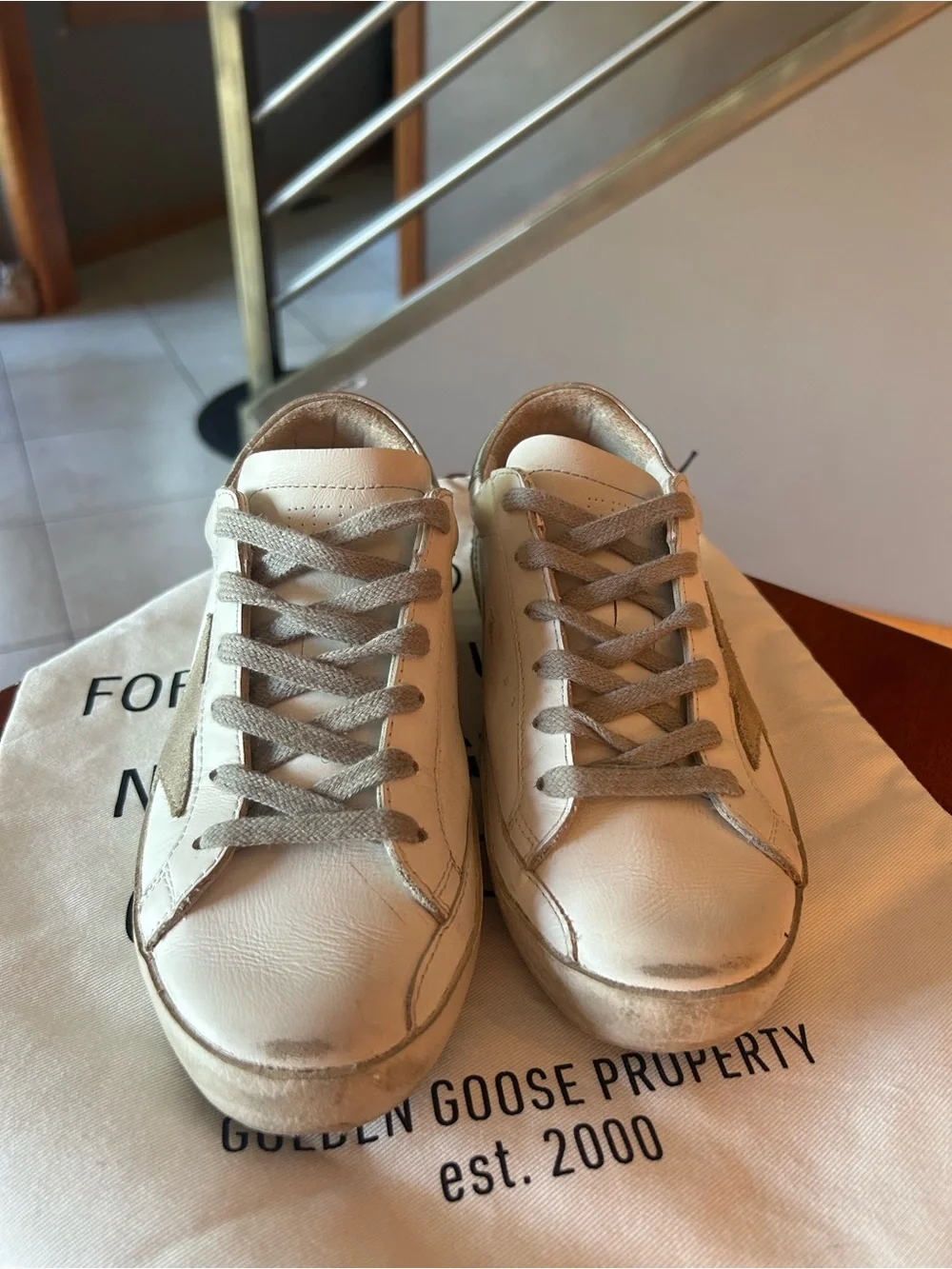 Golden Goose Women's Superstar Sneakers in White with Gold Star size 35 - Picture 3 of 5